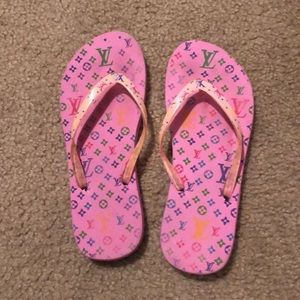 louis vutton flip flops